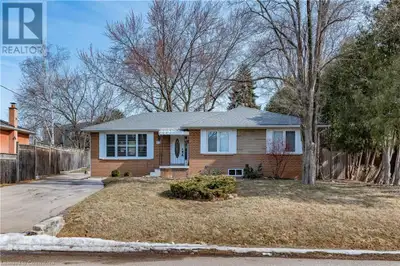 421 SEATON Drive Unit# LOWER Oakville, Ontario