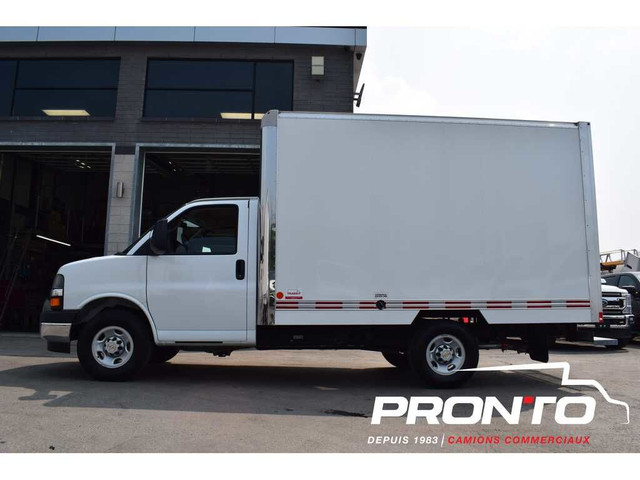 2024 Chevrolet Express Commercial Cutaway 3500 ** Cube 12 pieds  dans Autos et camions  à Laval/Rive Nord - Image 3