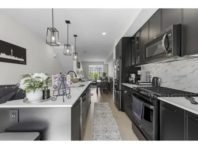 27 2774 MONTROSE AVENUE Abbotsford, British Columbia in Condos for Sale in Abbotsford - Image 15