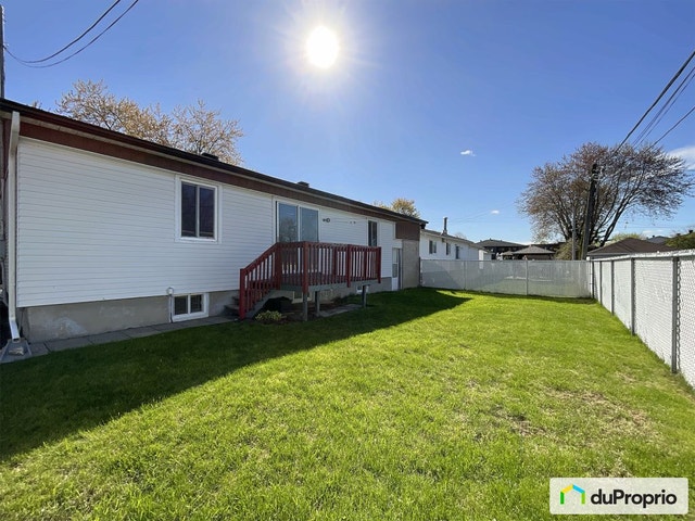 44e Avenue — photo 3
