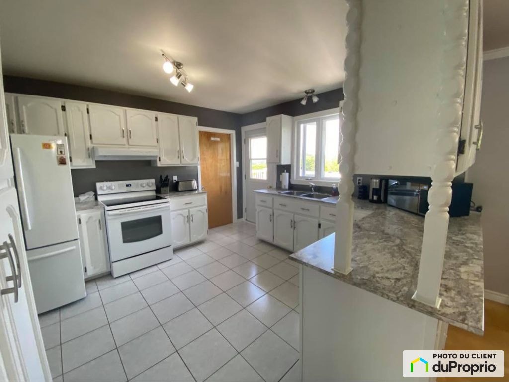$449,000 - Triplex for sale in Gaspe — photo 2