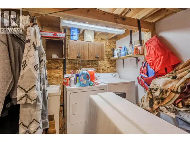 7478 BURGESS ROAD Deka Lake / Sulphurous / Hathaway Lakes, Briti in Houses for Sale in 100 Mile House - Image 15