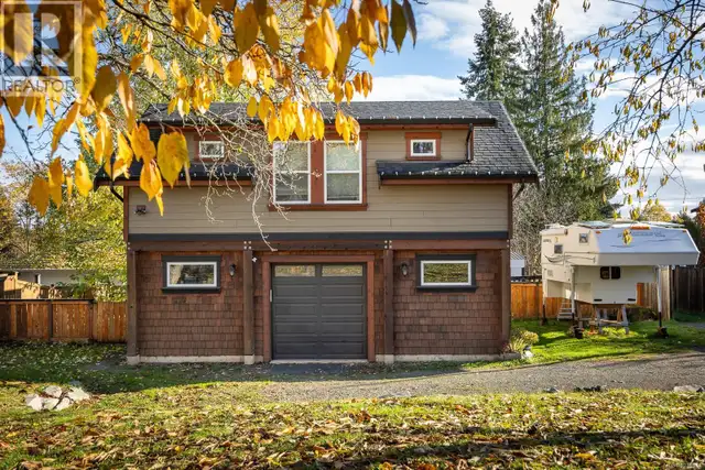 3328 Third St Cumberland, British Columbia in Houses for Sale in Comox / Courtenay / Cumberland - Image 37