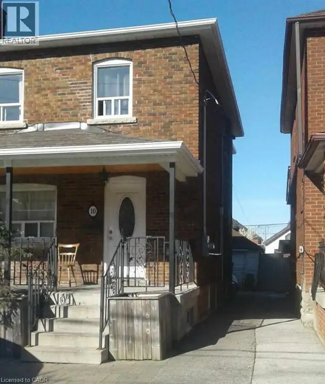10 FAIRBANK Avenue Toronto, Ontario in Houses for Sale in City of Toronto - Image 3