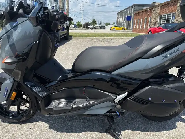 2022 Yamaha XMAX ~ YAMAHA XMAX ~ 300CC ~ COOL SCOOT ~ LOW KMS ~ in Street, Cruisers & Choppers in City of Toronto - Image 18