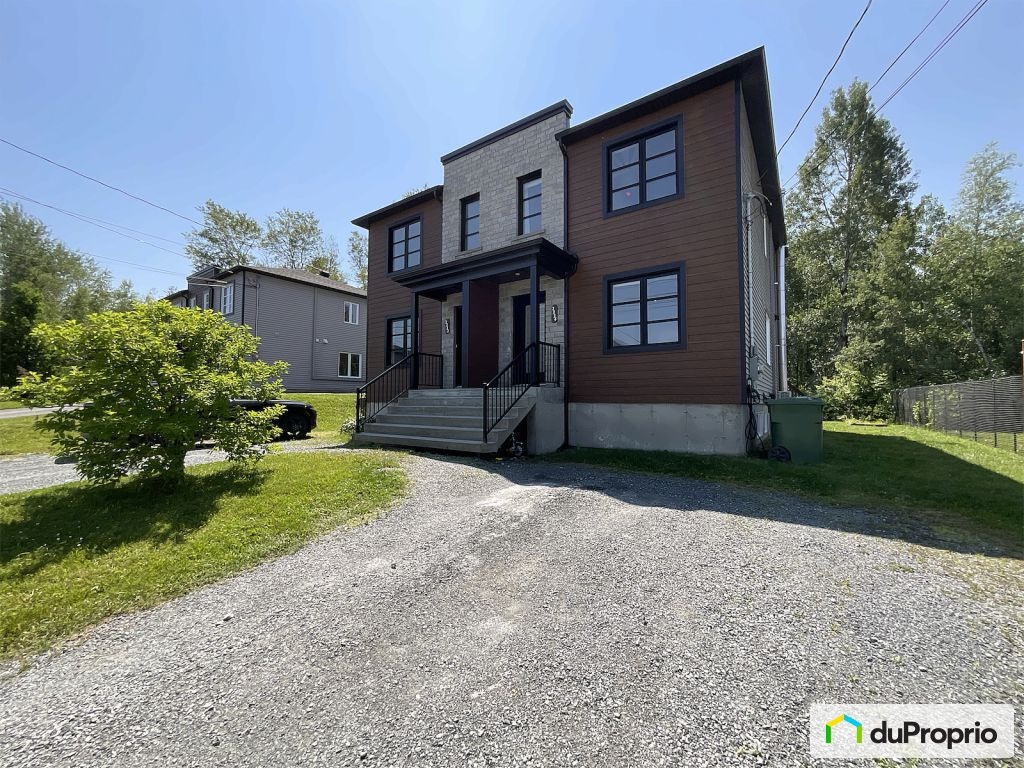$428,900 - Semi-detached for sale in Sherbrooke (Mont-Bellevue) — photo 1