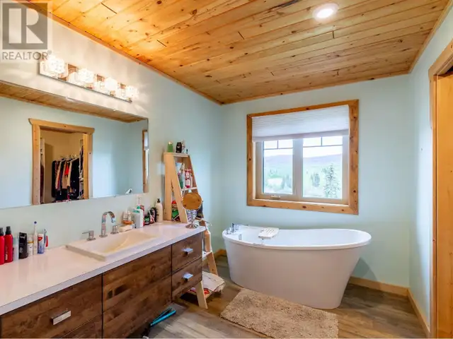 585 16 HIGHWAY Smithers, British Columbia in Houses for Sale in Smithers - Image 28