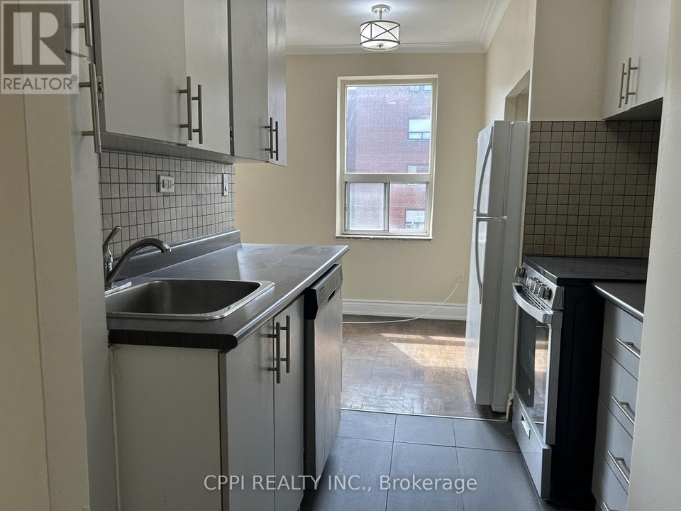 202 - 3 HILL HEIGHTS ROAD Toronto (Stonegate-Queensway), Ontario 4
