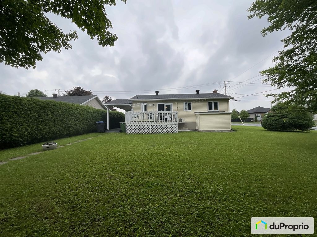 $535,000 - Bungalow for sale in St-Jean-sur-Richelieu (St-Luc) — photo 3