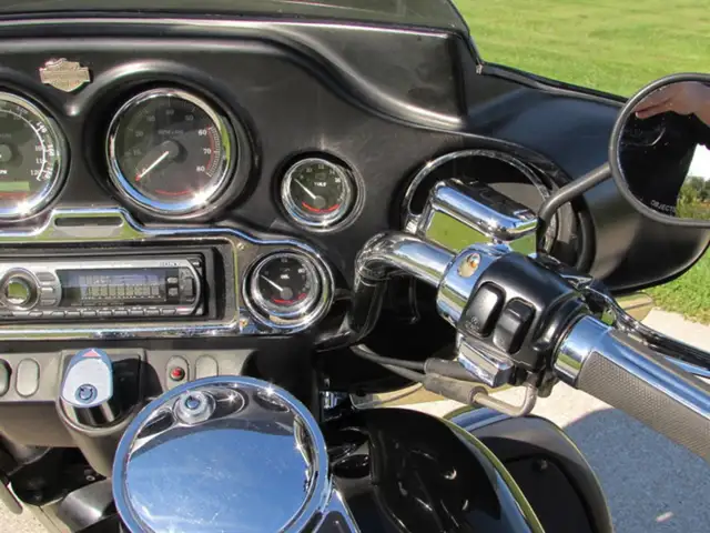2004 Harley-Davidson FLHTPI - Electra Glide Police in Sport Touring in Leamington - Image 30