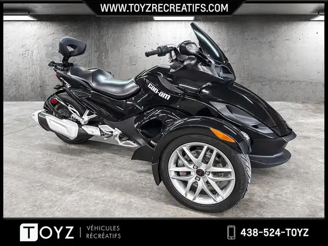 2013 Can-Am SPYDER RS SE5 DOSSIER PASSAGER ET TRES BAS MILLAGE in Street, Cruisers & Choppers in Laval / North Shore - Image 3
