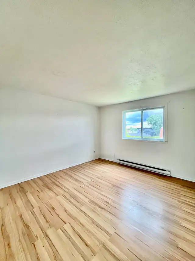 4 et demi - St-Jean-sur-Richelieu - Électros & Parkings inclus in Long Term Rentals in Saint-Jean-sur-Richelieu - Image 7