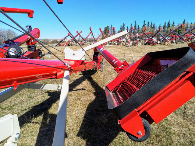Farm King Swing Augers (10"/13"/16") in Farming Equipment in Edmonton - Image 4