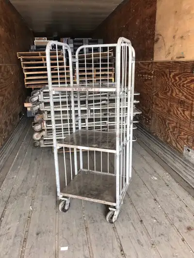 Rack à tablettes sur roulettes en acier galvanisé, View more