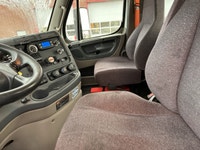 2019 Freightliner Cascadia 125 Ryder Stock ID: 835791 Transmission Type/Speed: AUTO 13 Engine: DIESE... (image 8)