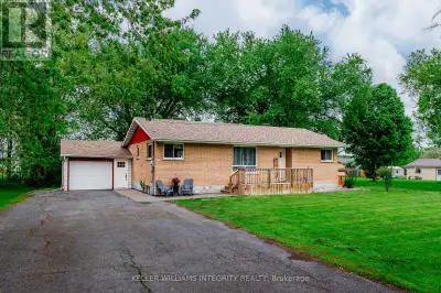 Experience Glengarry living while just a short drive to the amenities of Cornwall. This 2 bedroom+of...