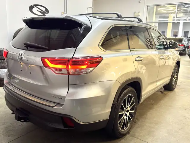 2017 Toyota Highlander XSE, AWD, Captain Seats, No Accident in Cars & Trucks in Edmonton - Image 5