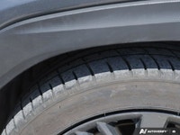 * AWD System: Symmetrical All-Wheel Drive with a viscous-coupling limited-slip centre differential *... (image 9)