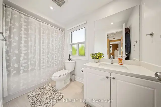 Perfect Place to Start! in Houses for Sale in Oshawa / Durham Region - Image 11