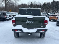 The 2022 Jeep Gladiator Overland is a bold and versatile midsize pickup designed for drivers who wan... (image 7)