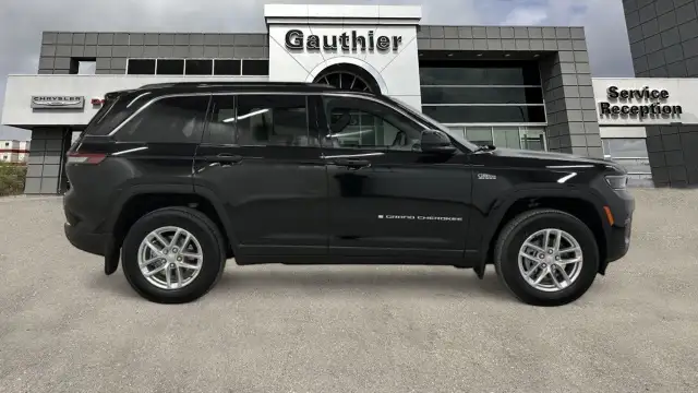 2026 Jeep Grand Cherokee Laredo X in Cars & Trucks in Winnipeg - Image 8
