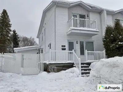 2191, rue des Rosiers, Jonquière, secteur recherché Magnifique jumelé offrant une configuration idéa...