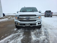 / SINGLE OWNER! // // EXCELLENT CONDITION! // Introducing the 2020 Ford F-150 Lariat, a robust and l... (image 1)