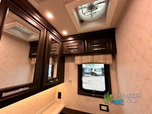 2024 Entegra Coach Anthem 44D 450 h.p. / 1250 ft-Lbs of Torque in RVs & Motorhomes in Moncton - Image 31