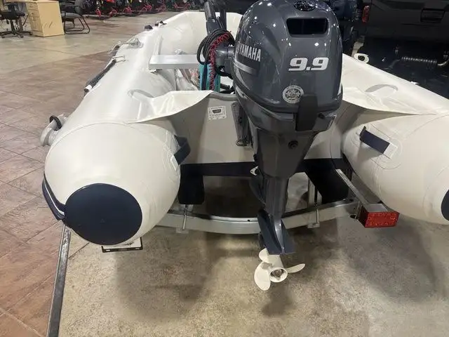 2025 Quicksilver 300 Airdeck in Powerboats & Motorboats in City of Halifax - Image 4