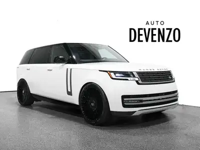 Superbe Land Rover Range Rover P530 SE LWB 2022.5 (Nouvelle génération) équipé du puissant V8 4.4L T...