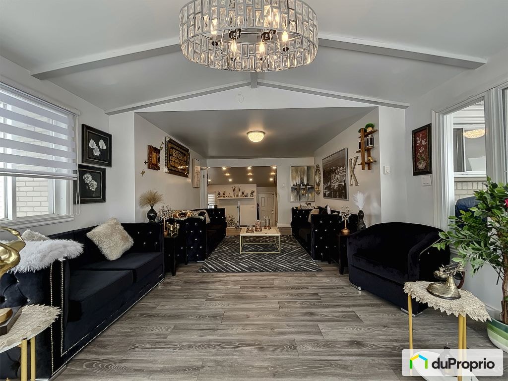 $739,000 - Split Level for sale in St-Vincent-de-Paul — photo 1