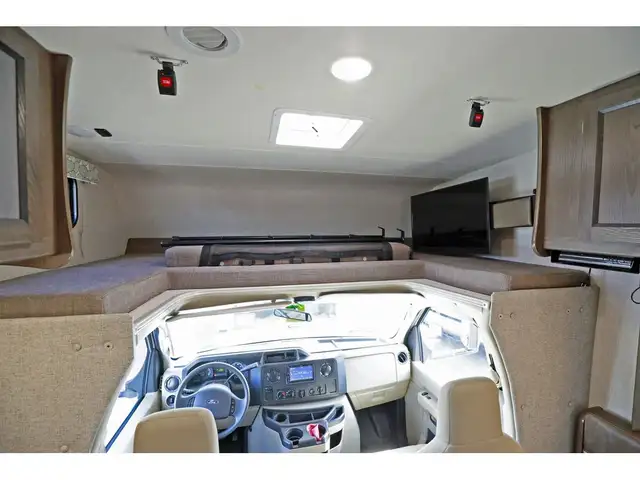 2020 Coachmen Freelander 26DS 1 extension Classe C 27 pieds in RVs & Motorhomes in Laval / North Shore - Image 21