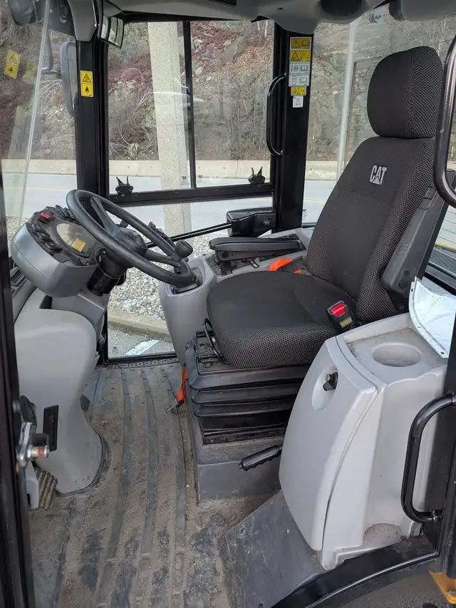 2020 CATERPILLAR 908M in Heavy Equipment in Edmonton - Image 27