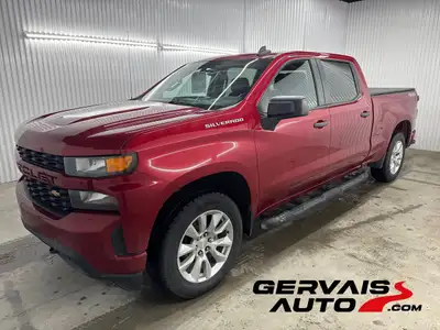 Le Chevrolet Silverado 1500 Custom incarne la puissance et la polyvalence emblématiques des camionne...