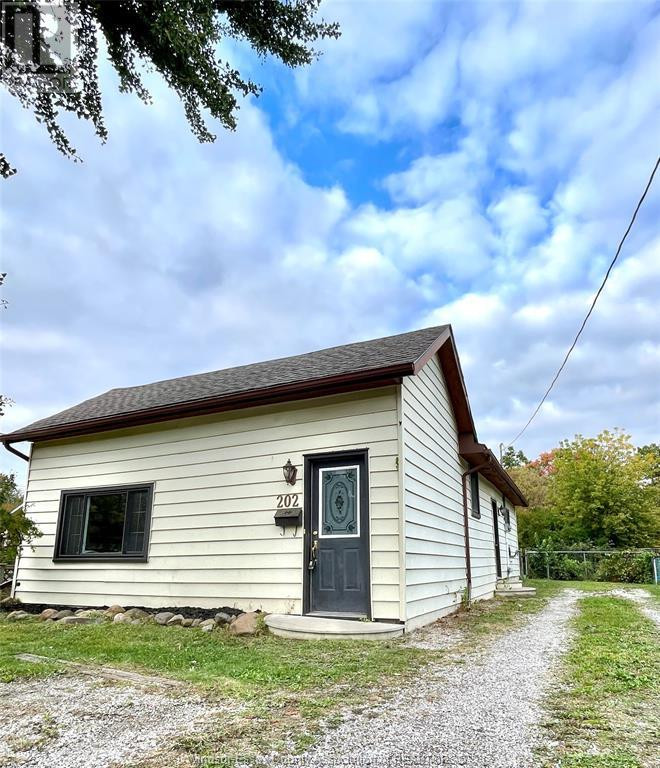 202 Sandys Chatham, Ontario Houses for Sale ChathamKent Kijiji