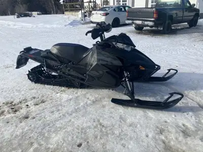 2016 mint condition low milage Arctic Cat XF 8000 141 track 800 2 stroke limited edition, electric s...