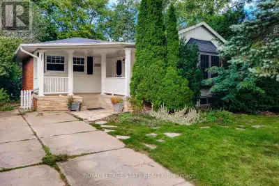 Solid brick 3 bedroom, 1.5 bathroom bungalow situated in mature, sought after Burlington locale. Spr...