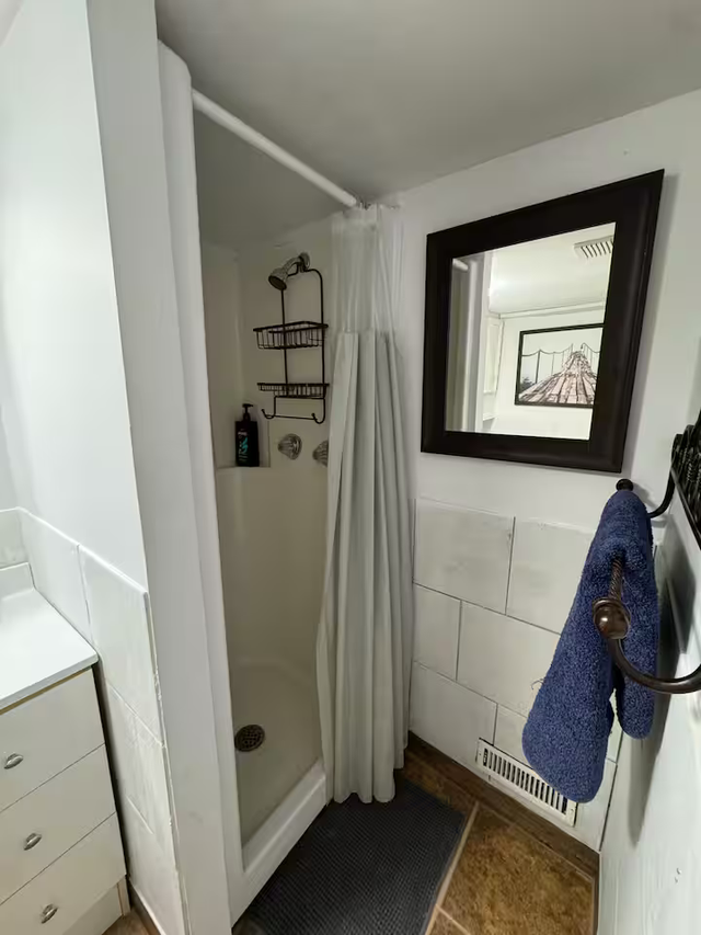 Beautiful 4-Bedroom, 2-Bathroom Home for Rent – Terrebonne, QC   in Long Term Rentals in Laval / North Shore - Image 24