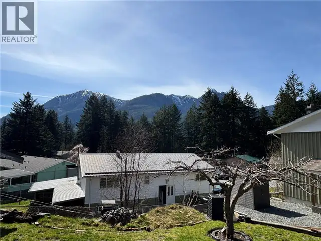 445 Chamiss Cres Gold River, British Columbia in Houses for Sale in Campbell River - Image 29