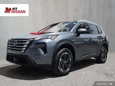 This AWD Rogue features a turbocharged engine, heated front seats, heated steering wheel, and a pano...