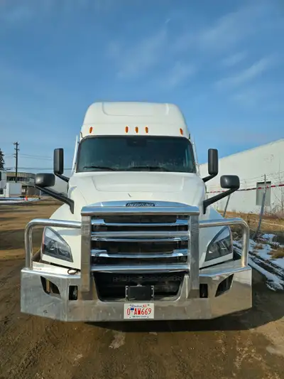 *Driver needed immediately to leave today *Alberta to Ontario & Quebec reefer van runs *10,000 miles...