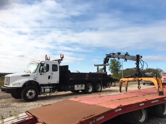 Moffett Package 2018 Freightliner Automatic Thruway Trailer +M55 in Other in Winnipeg - Image 11