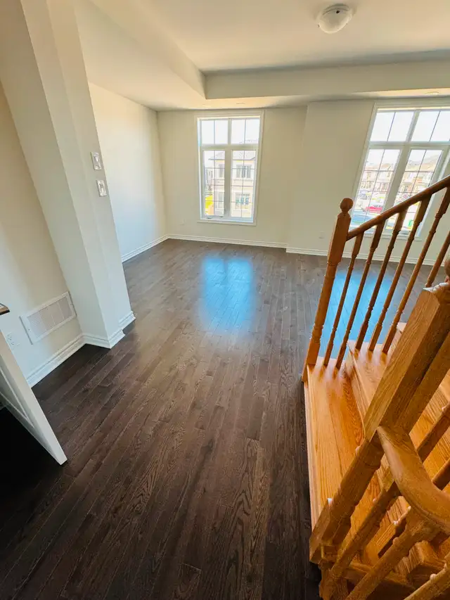4 BEDROOMS NEW BUILD TOWNHOUE in Long Term Rentals in Oakville / Halton Region - Image 9