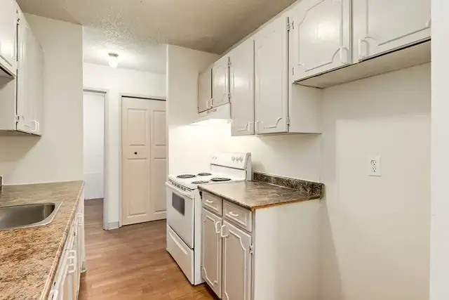 Affordable Apartments For Rent - Sutherland Manor - Apartment fo in Long Term Rentals in Medicine Hat - Image 10