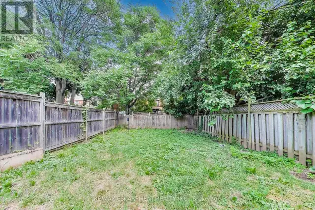 8 MADISON AVENUE Hamilton (Gibson), Ontario in Houses for Sale in Hamilton - Image 24