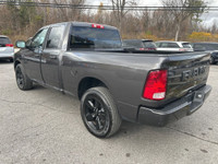 Express Quad cab model, v6, well equipped, priced for immediate sale, incl balance of extended warra... (image 3)