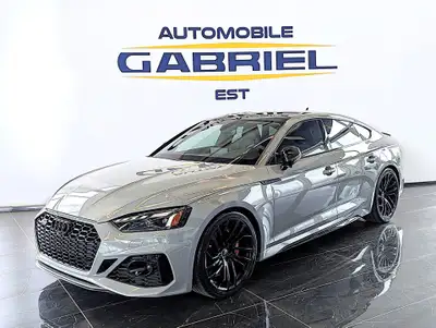 Comes equipped with: Power Mirrors, Sunroof , Remote Ignition, Shark fin antenna, Halogen Headlamps,...