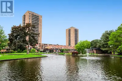 910 - 515 ST LAURENT BOULEVARD Ottawa, Ontario