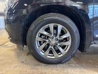 This 2015 Infiniti QX60 AWD has the 3.5L 6Cyl engine and features Air Conditioning, Alloy Wheels, Ba... (image 5)
