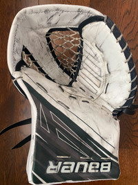 Bauer 1S senior goalie glove